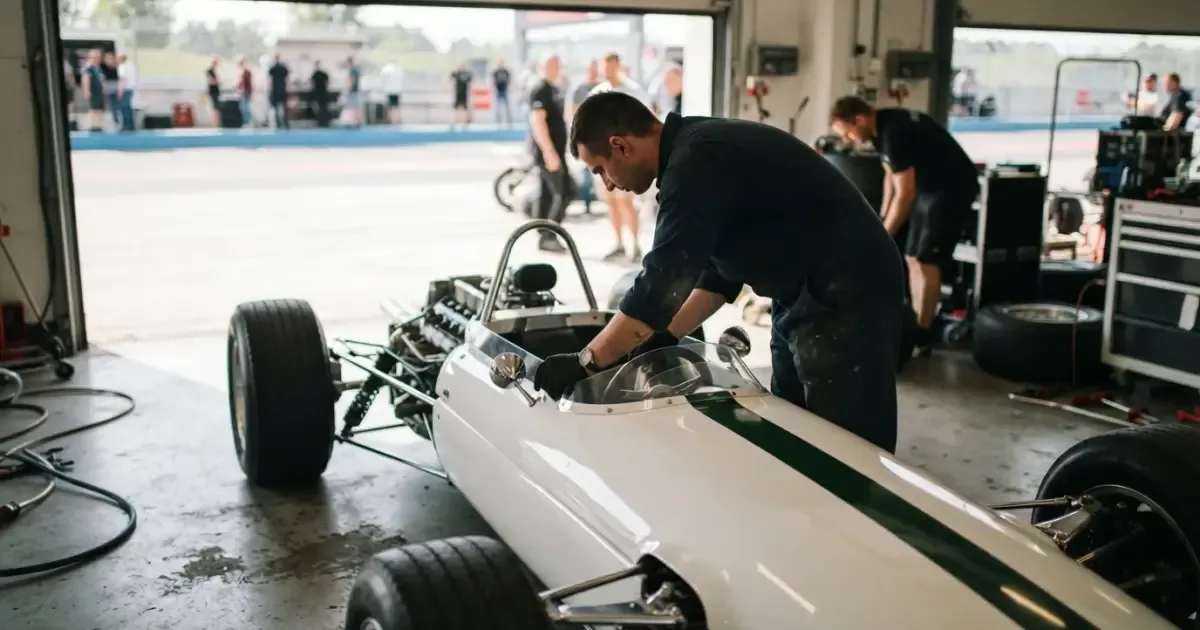 Kontrowersyjne malowanie w F1. Zespół Williams pod ostrzałem za retro barwy